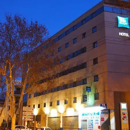 Ibis Budget Timone מלון